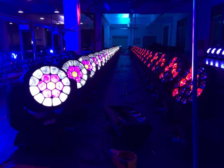 Stade étanche 19X15W Zoom Led Rgbw Beam Big Bee Eye Moving Head Light Dj Par