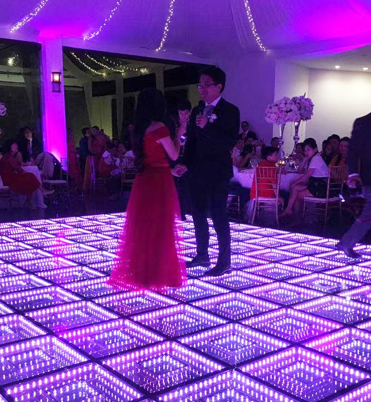 2022 Le verre trempé portatif a mené la piste de danse de mariage d'étape 3D infinie de miroir